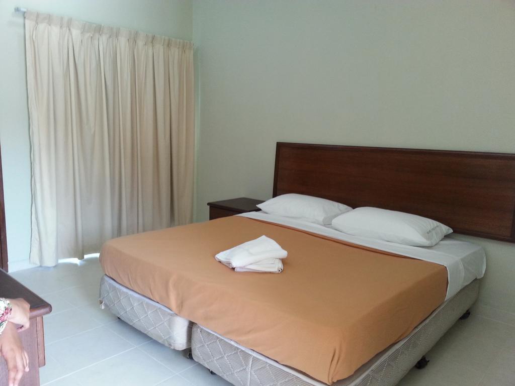 Mersing Beach Resort Room photo