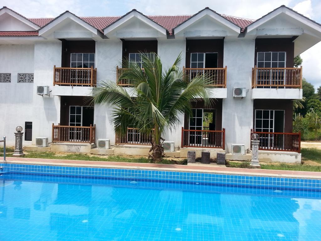 Mersing Beach Resort Exterior photo