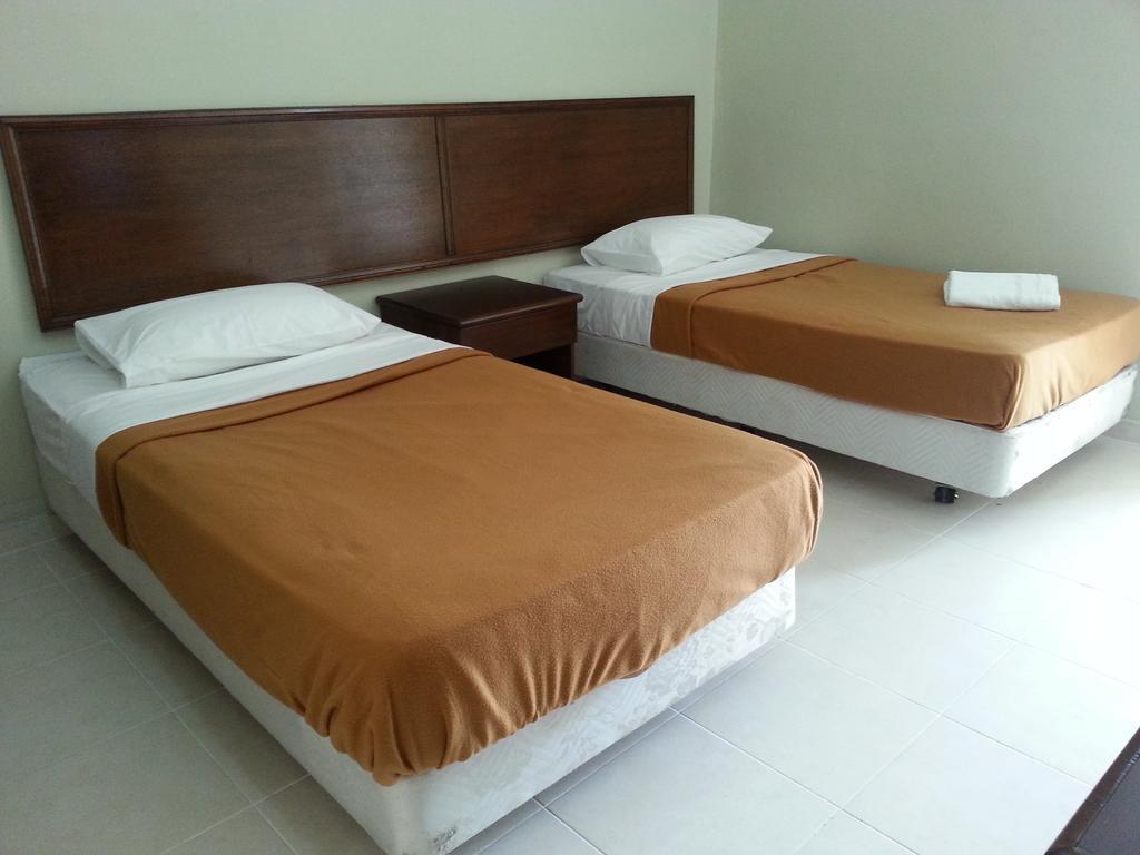 Mersing Beach Resort Room photo